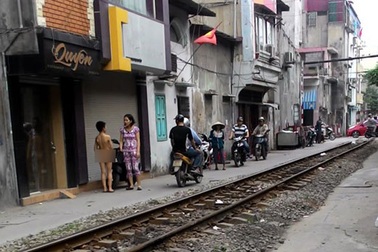 Hạ nhục con: "Thuốc đắng" không dã được tật